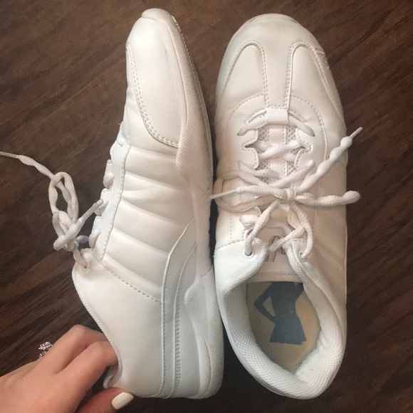 Varsity Cheer Shoes - Picture 2 of 3